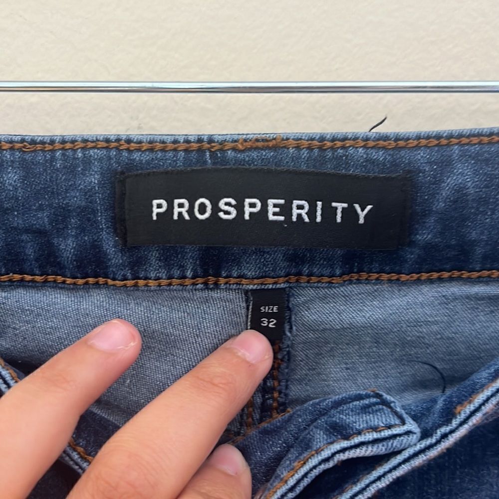 Prosperity Cropped Distressed Blue Jeans - Picture 4 of 7